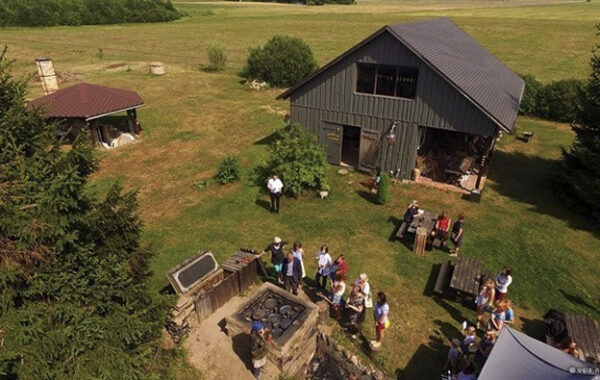 ekskursijas, ekskursijas pa latviju, ekskursijas ar autobusu, ekskursijas skolēniem, pensionāriem, radošas darbnīcas, radošas ekskursijas, uz, saulkrastiem, uz salacgrīvu, uz Limbažiem, uz Ainažiem, ekskursijas grupām, grupu, ekskursijas, nodarbības, skolēniem, bērniem, ģimenēm, jaunlaulātajiem, interesantas, jautras, vedējiem, kāzu idejas, maršruts,