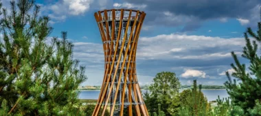 Meteļu ezers un skatu tornis