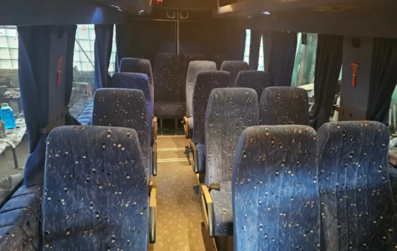 auto-vip-bus-05
