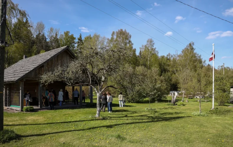 bronislavas-martuzevas-dzejas-klets-007