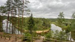 skolēnu ekskursija Gaujas Nacionālajā parkā