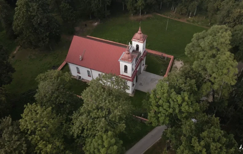 kurmenes-baznica-un-muizas-komplekss-001