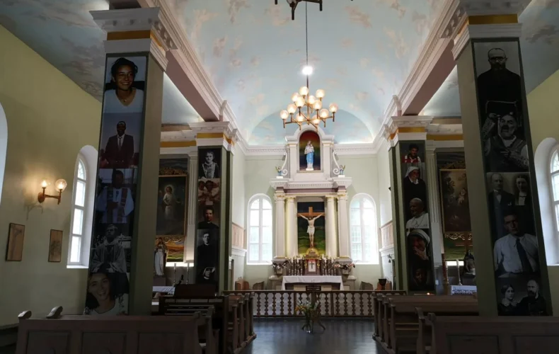 kurmenes-baznica-un-muizas-komplekss-002