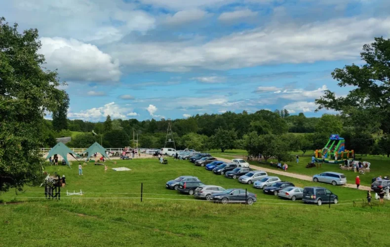 mini-zoo-ekskursija-zirgi-izjades-005