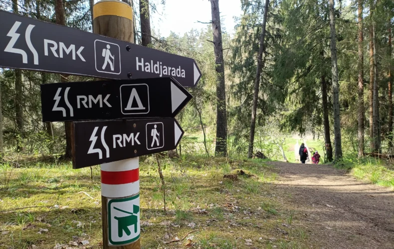 Haldjarada jeb Pasaku taka